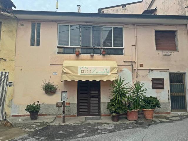 Casa indipendente in vendita a Massarosa LU