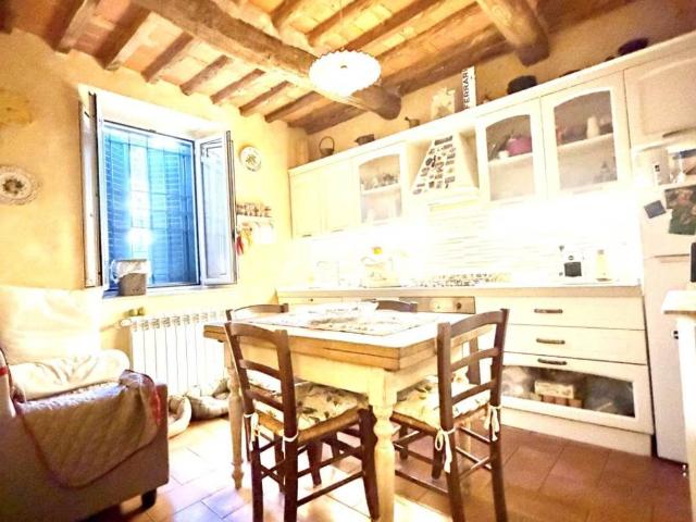 Casa indipendente in vendita a Massarosa LU