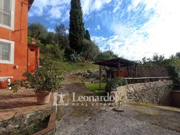 Casa indipendente in vendita a Massarosa LU