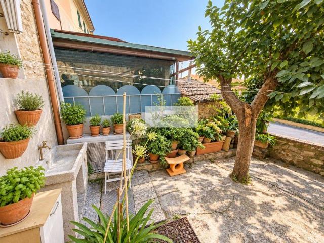 Casa indipendente in vendita a Massarosa LU