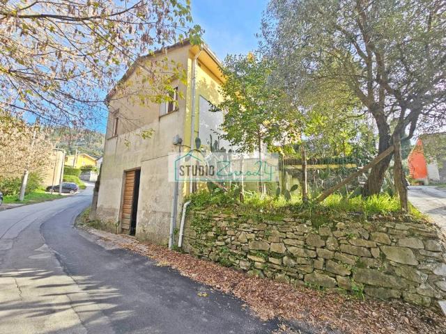 Casa indipendente in vendita a Massarosa LU