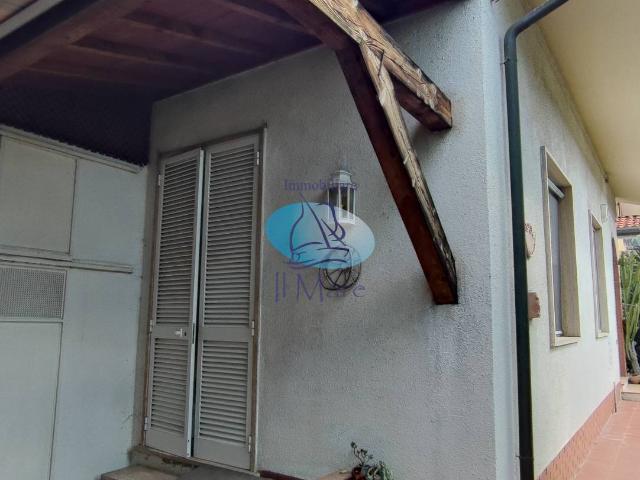 CASA INDIPENDENTE in vendita a Massarosa, Piano di Mommio