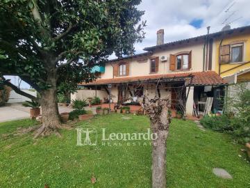 Casa indipendente in vendita a Massarosa via Ritomboli, Piano Di Mommio