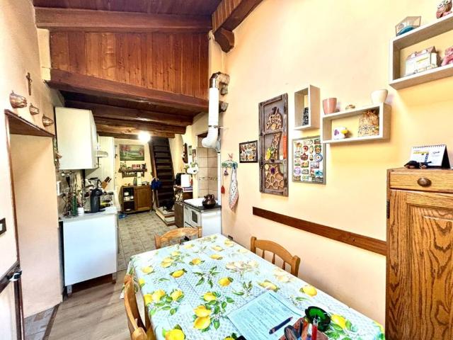 Casa indipendente in vendita a Massello TO