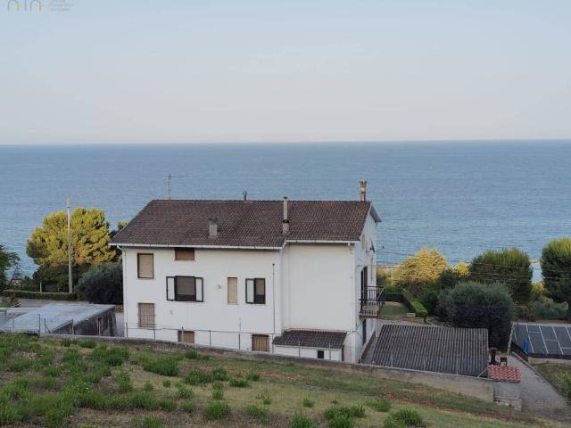 Casa indipendente in vendita a Massignano AP