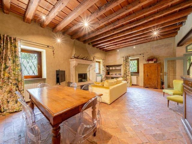 Casa indipendente in vendita a Mezzane di Sotto VR