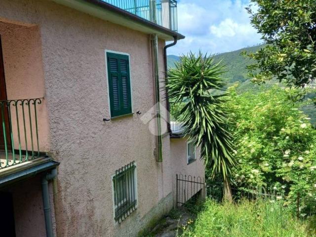 Casa indipendente in vendita a Mezzanego GE