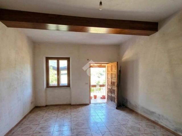 Casa indipendente in vendita a Mezzanego GE