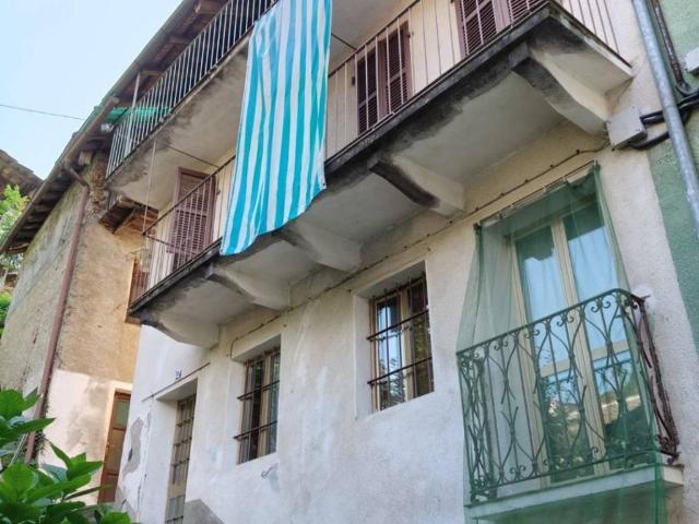 Casa indipendente in vendita a Mezzenile TO
