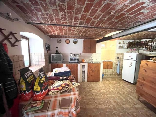 Casa indipendente in vendita a Mezzenile TO