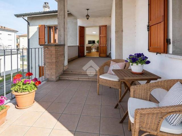 Casa indipendente in vendita a Medesano PR