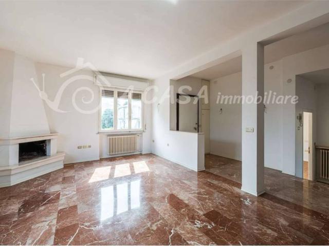 Casa indipendente in vendita a Medesano PR