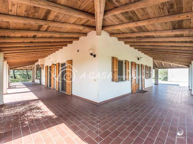 Casa indipendente in vendita a Medesano PR