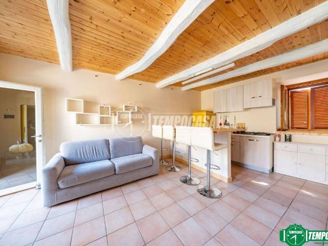 Casa indipendente in vendita a Meina NO