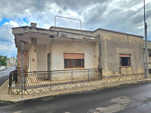 Casa indipendente in vendita a Melendugno LE