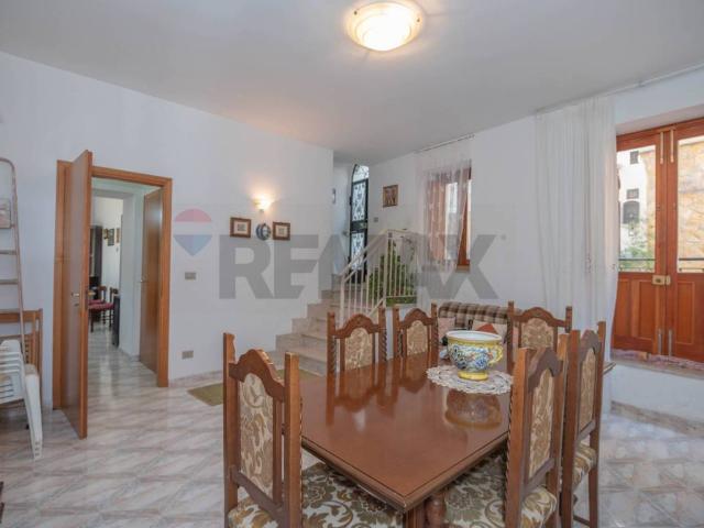 Casa indipendente in vendita a Melilli SR