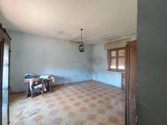 Casa indipendente in vendita a Melito Irpino AV
