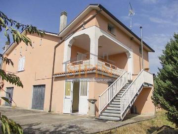 Casa indipendente in vendita a Melito Irpino AV