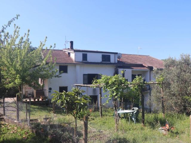 Casa indipendente in vendita a Melizzano BN