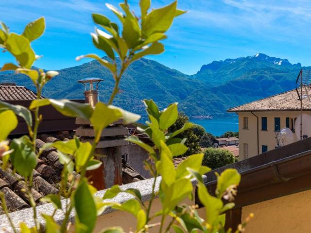 Casa indipendente in vendita a Menaggio CO