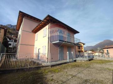 Casa indipendente in vendita a Menaggio CO