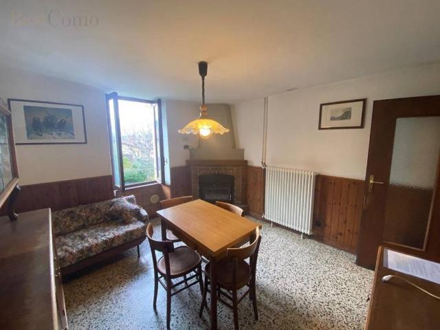 Casa indipendente in vendita a Menaggio largo Fossato, 11