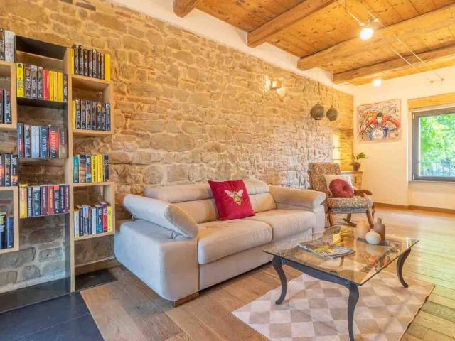 Casa indipendente in vendita a Mercatino Conca PU
