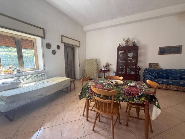 Casa indipendente in vendita a Mercato San Severino SA