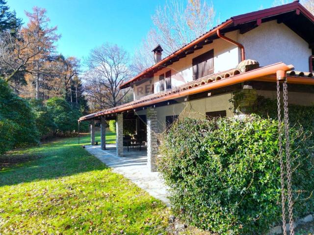 Casa indipendente in vendita a Mergozzo