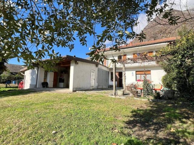 Casa indipendente in vendita a Mergozzo VB