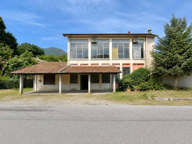 Casa indipendente in vendita a Mergozzo VB