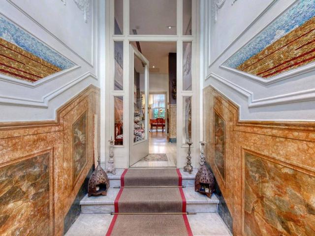 Casa indipendente in vendita a Milano MI
