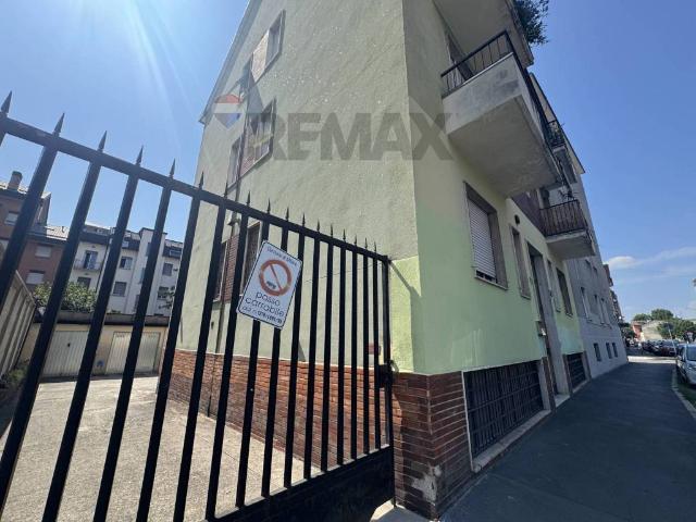 Casa indipendente in vendita a Milano MI