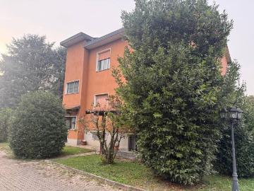 Casa indipendente in vendita a Milano MI