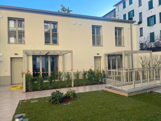 Casa indipendente in vendita a Milano MI