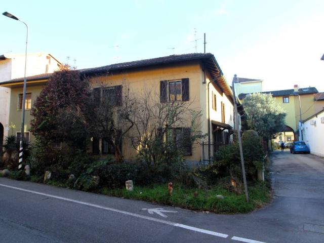 Casa indipendente in vendita a Milano MI