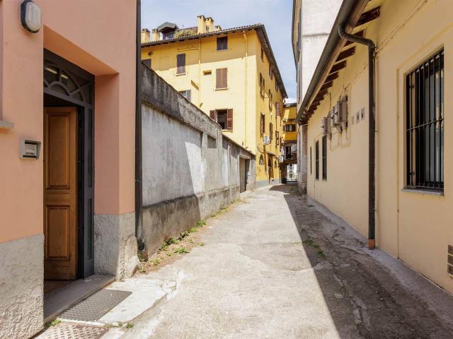 Casa indipendente in vendita a Milano