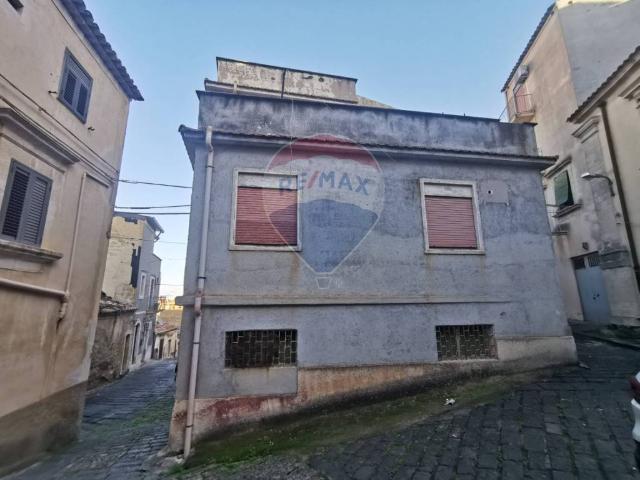 Casa indipendente in vendita a Militello in Val di Catania CT