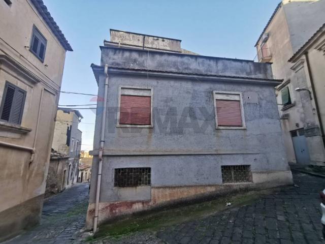 Casa indipendente in vendita a Militello in Val di Catania CT