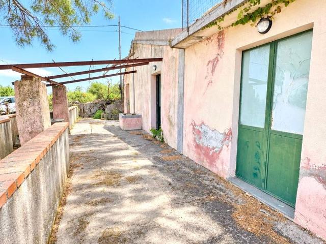 Casa indipendente in vendita a Milo CT