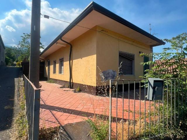 Casa indipendente in vendita a Milo CT
