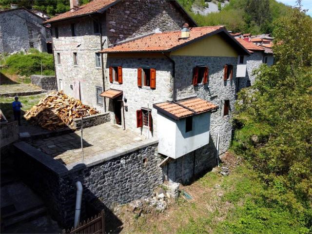 Casa indipendente in vendita a Minucciano LU
