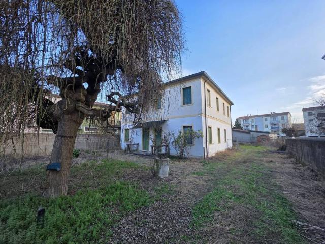 Casa indipendente in vendita a Mira VE