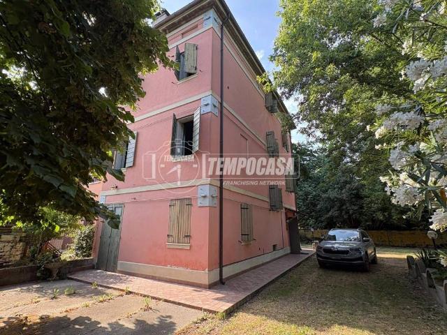 Casa indipendente in vendita a Mirandola MO