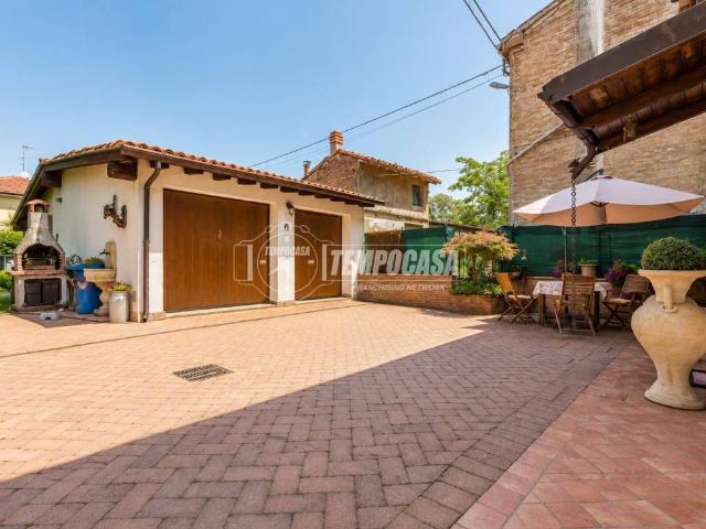 Casa indipendente in vendita a Mirandola MO