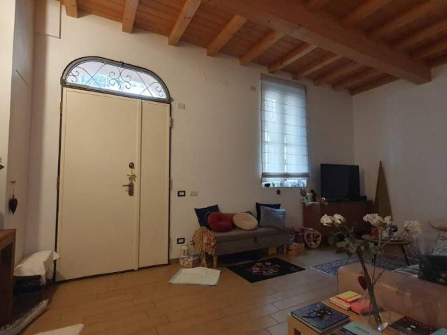 Casa indipendente in vendita a Mirandola MO