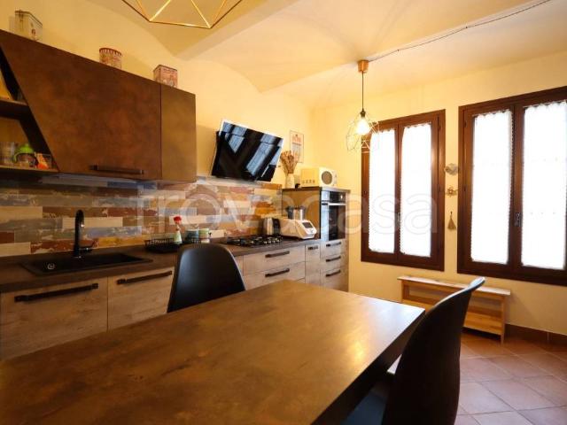 Casa indipendente in vendita a Mirandola piazzale Don Zeno