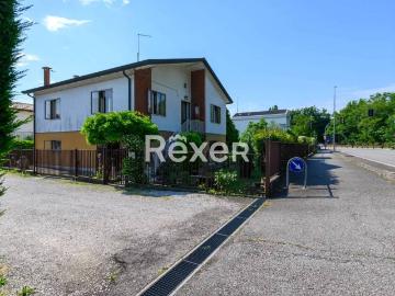 Casa indipendente in vendita a Mirano VE
