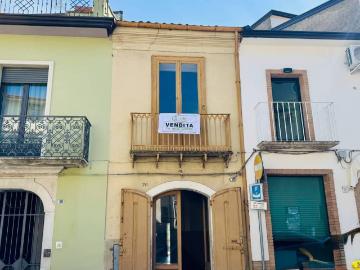 Casa indipendente in vendita a Mirabella Eclano AV
