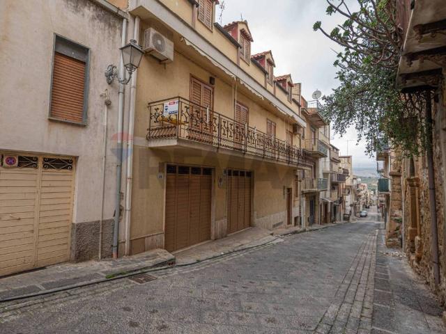 Casa indipendente in vendita a Mirabella Imbaccari CT